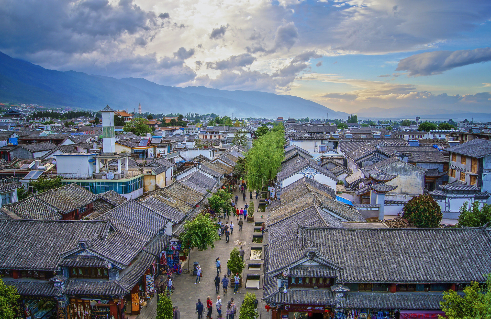 大理古城封面图