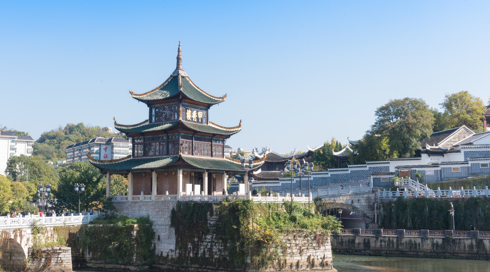 甲秀楼封面图