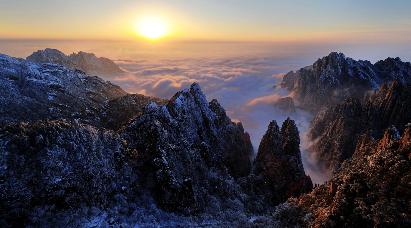 【尊享黄山】大美黄山、水墨宏村 秀里影视村、屯溪老街 五天私家纯玩团（大交通不含-4人小团）