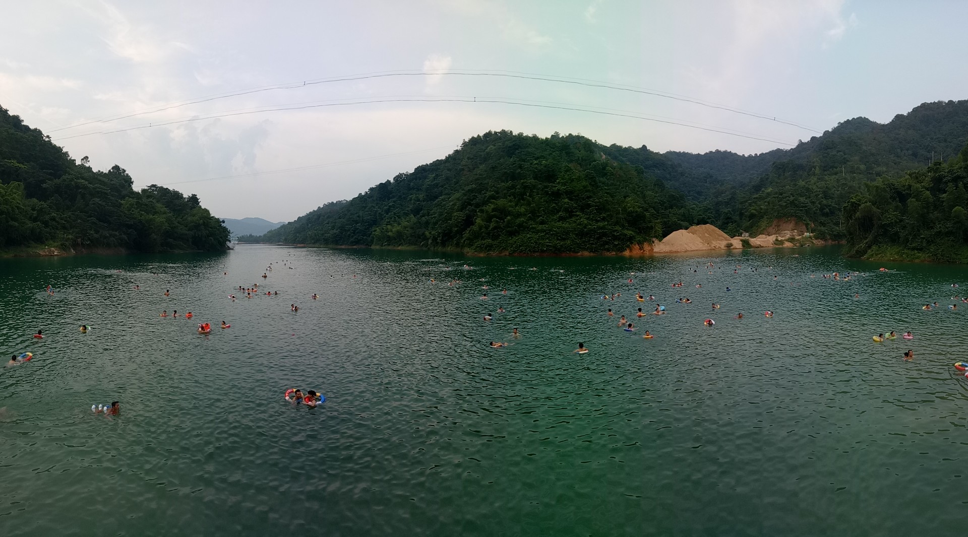 万绿湖封面图