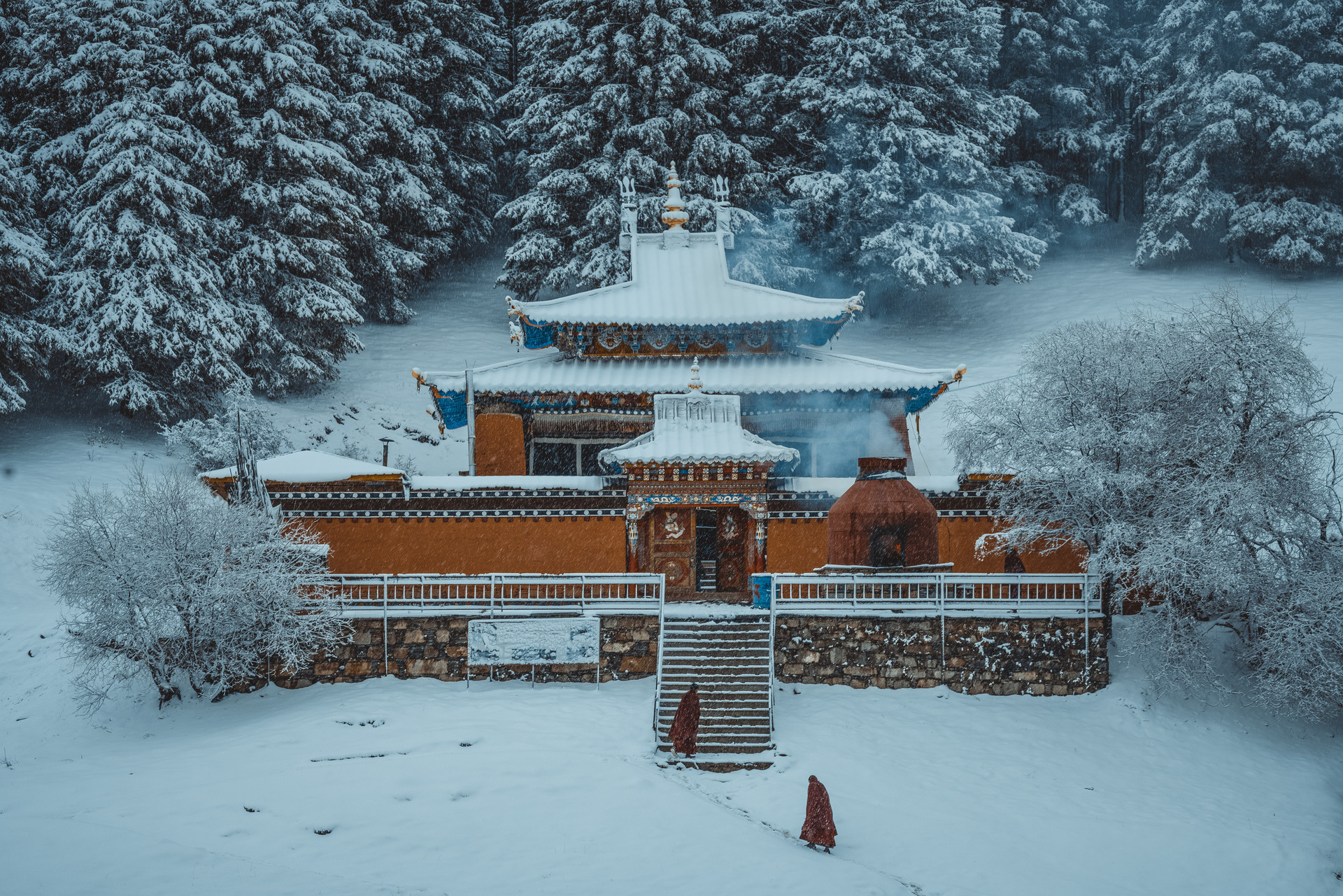 格尔底寺雪景封面图