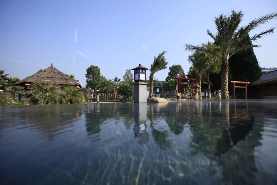 东江源三百山热泉河温泉酒店封面图