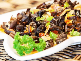 景点：美食3